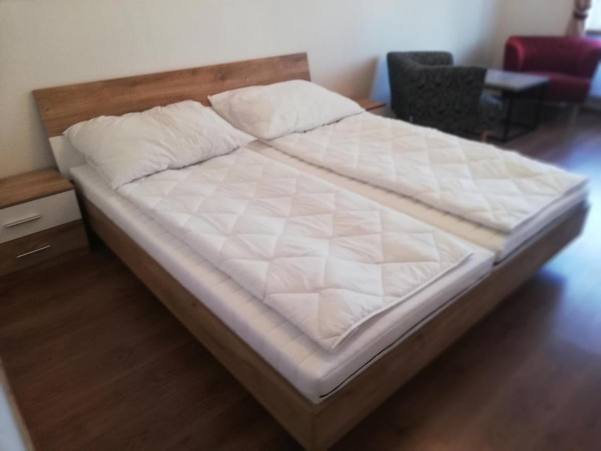 Apartment 70M2 Karlovy Vary Eksteriør bilde